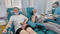 Более 200 южноуральцев сдали кровь в Национальный день донора
