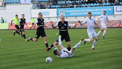 Футбольный клуб «Торпедо» вничью завершил матч с «Динамо» во Второй лиге