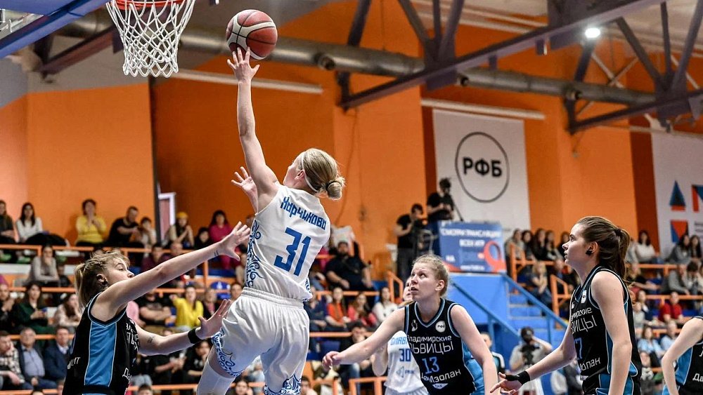 Баскетболистки «Славянки» уступили в первом матче финала Высшей лиги