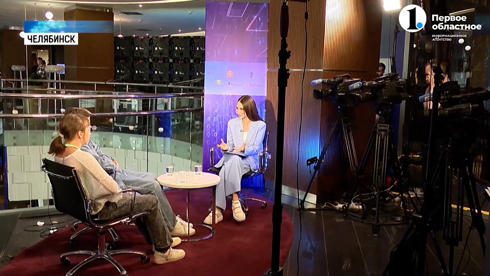 На ИТ-форуме работает выездная студия ОТВ