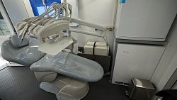 Алексей Текслер презентовал передвижную стоматологию для фронта