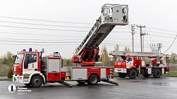 Жарко и экстремально: на челябинских журналистов надели 35‑килограммовые боевки