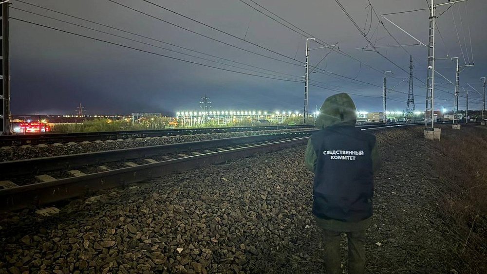 Пассажирский поезд сбил человека под Еманжелинском