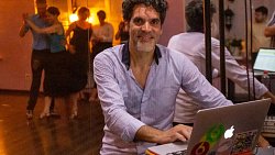 Челябинский журналист больше 10 лет занимается социальным танго