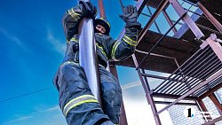 В Челябинске пожарный‑блогер стал звездой соцсетей