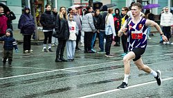 Студенты ЮУрГУ выиграли легкоатлетическую эстафету в Челябинске