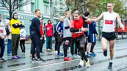 Студенты ЮУрГУ выиграли легкоатлетическую эстафету в Челябинске