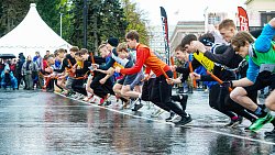 Студенты ЮУрГУ выиграли легкоатлетическую эстафету в Челябинске