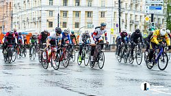 Студенты ЮУрГУ выиграли легкоатлетическую эстафету в Челябинске