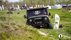 По кочкам и немаленьким бугорочкам — в Челябинске провели триал‑гонки