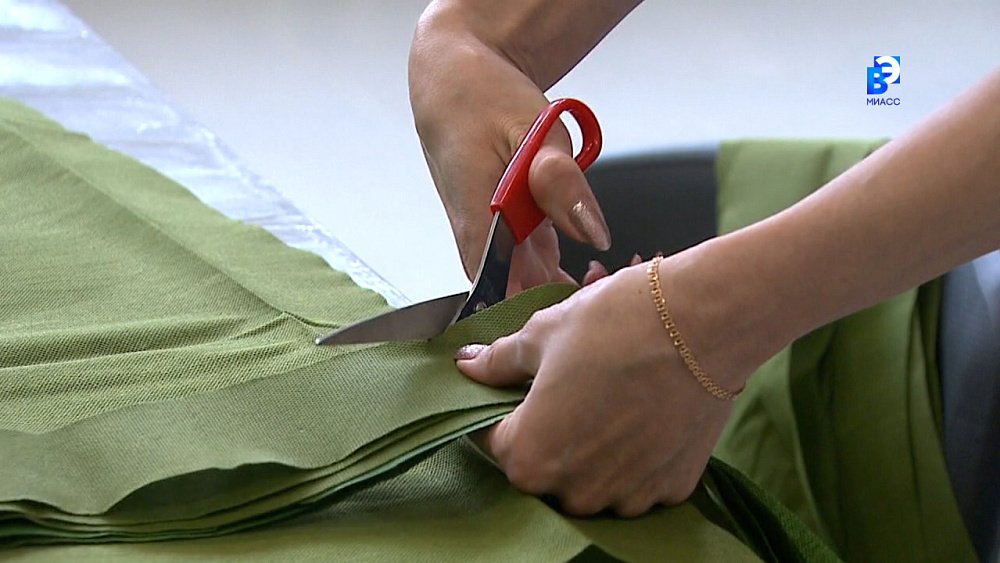 Сотрудники ИФНС плетут маскировочные сети