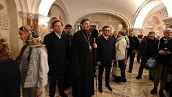 Алексей Текслер с семьей в праздник Пасхи посетил Христорождественский собор