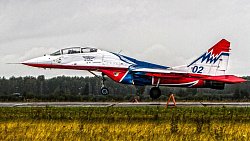 Высший пилотаж: показываем лучшие кадры авиагруппы «Стрижи»