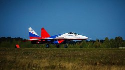 Высший пилотаж: показываем лучшие кадры авиагруппы «Стрижи»