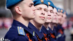 Честь и мужество: подборка фото ко Дню создания Вооруженных сил РФ