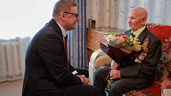 Губернатор Алексей Текслер встретился с магнитогорскими ветеранами