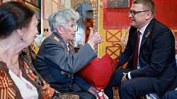 Губернатор Алексей Текслер встретился с магнитогорскими ветеранами