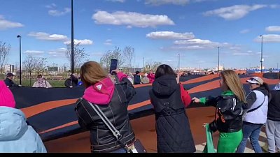 В Магнитогорске развернули самую длинную в России георгиевскую ленту