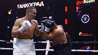 Андрей Стоцкий одержал победу в главном бою на вечере бокса «Танкоград» в Челябинске