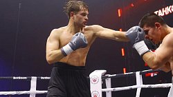 Андрей Стоцкий одержал победу в главном бою на вечере бокса «Танкоград» в Челябинске