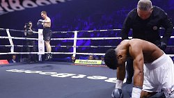 Андрей Стоцкий одержал победу в главном бою на вечере бокса «Танкоград» в Челябинске