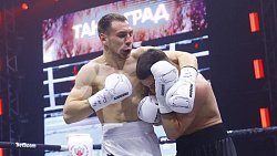 Андрей Стоцкий одержал победу в главном бою на вечере бокса «Танкоград» в Челябинске