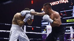 Андрей Стоцкий одержал победу в главном бою на вечере бокса «Танкоград» в Челябинске