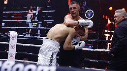 Андрей Стоцкий одержал победу в главном бою на вечере бокса «Танкоград» в Челябинске