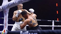 Андрей Стоцкий одержал победу в главном бою на вечере бокса «Танкоград» в Челябинске