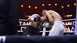 Андрей Стоцкий одержал победу в главном бою на вечере бокса «Танкоград» в Челябинске