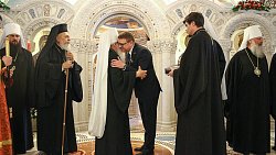 Патриарх Кирилл наградил Алексея Текслера орденом за помощь в восстановлении храма в ДНР