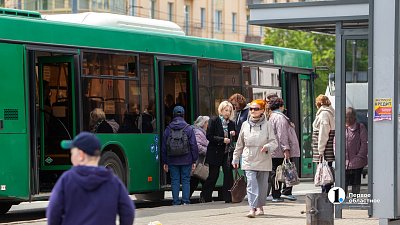 В Копейске в родительский день запустили автобусы до кладбищ