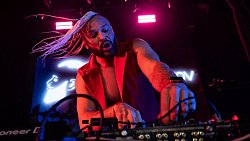 В Челябинске для восьми тысяч выпускников выступит группа The Hatters