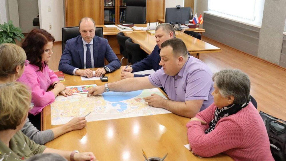 Представители мэрии Челябинска встретились с жителями Первоозерного по поводу Генплана