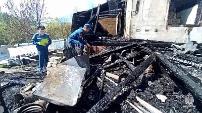 В Карабашском городском округе пожар унес жизни двух пожилых людей