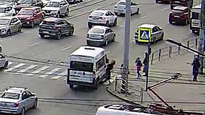 В Советском районе Челябинска маршрутка сбила пешехода