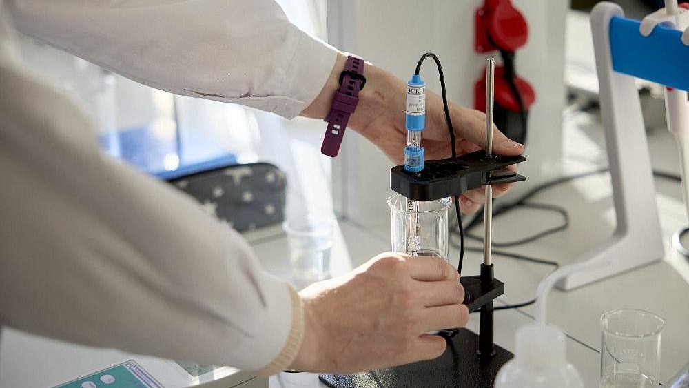 В ЮУрГУ появится молодежная лаборатория для химических опытов