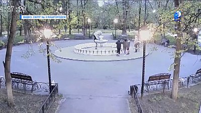 Фонтан на Менделеева снова сломали