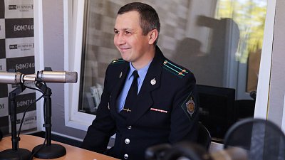 Роман Серегин: «У несовершеннолетних граждан России должно быть согласие от родителей на выезд»