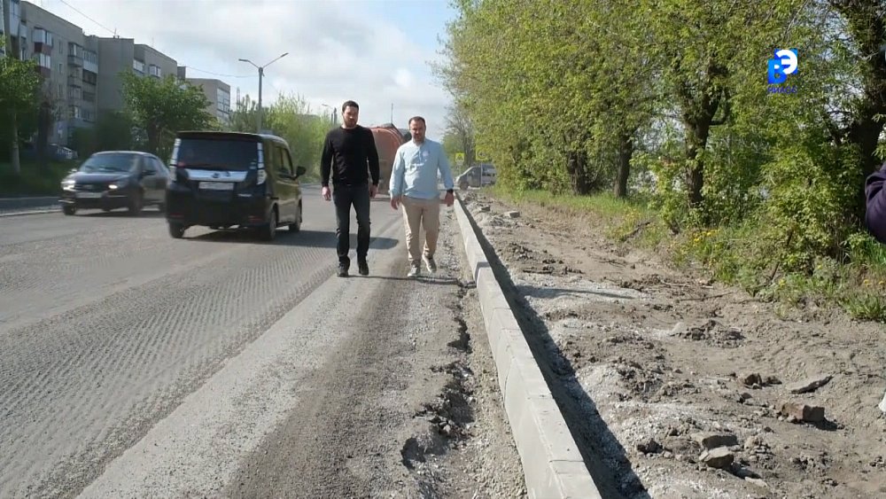 В южной части Миасса ремонтируют асфальтовое покрытие