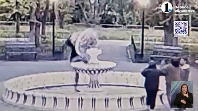 Двое школьников мячом разгромили зал ожидания в Магнитогорске