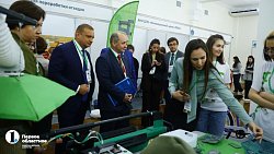 Алексей Текслер рассказал на экофоруме о высадке цветов на бывшей городской свалке Челябинска