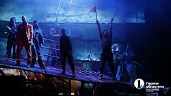 Корабль-призрак пришвартовался в Челябинском Молодежном театре