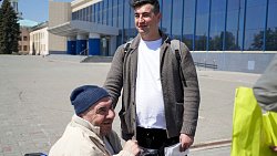 Жители Челябинской области помогли пожилому инвалиду вернуться в Армению