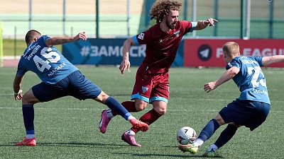 Футбольный клуб «Челябинск» вырвал победу на последней минуте в игре с «Велесом»