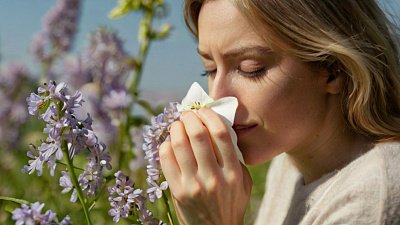 Как защитить себя от аллергии в сезон цветения