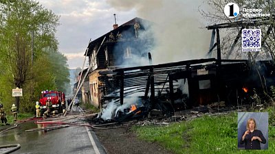 Полицейские спасли из огня шестерых человек