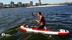 На сапборде: челябинец добирается до работы непривычным способом