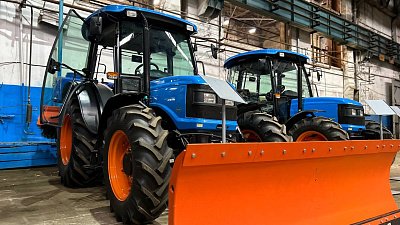 Челябинские тракторостроители выпустили новую коммунальную технику