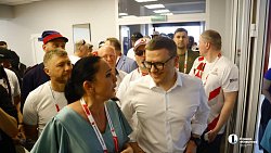 В Париже Алексею Текслеру представили обновленный Дом культуры